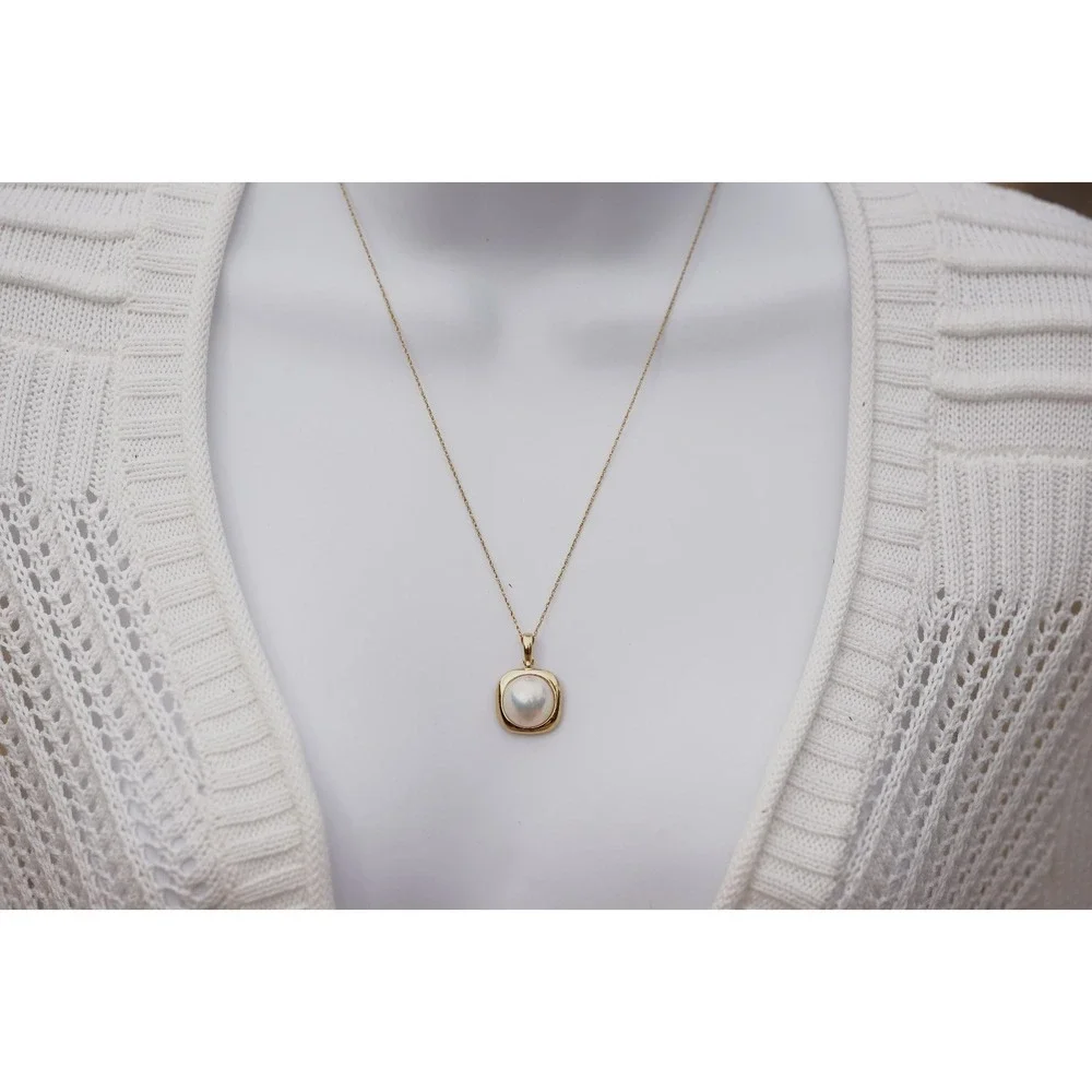 Vintage 14k Solid Yellow Gold Real Cultured Pearl Pendant - Necklace 13